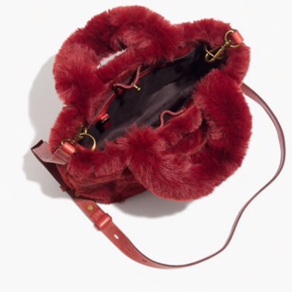 Madewell Small Transport Crossbody in Faux Fur - Picture 4 of 6